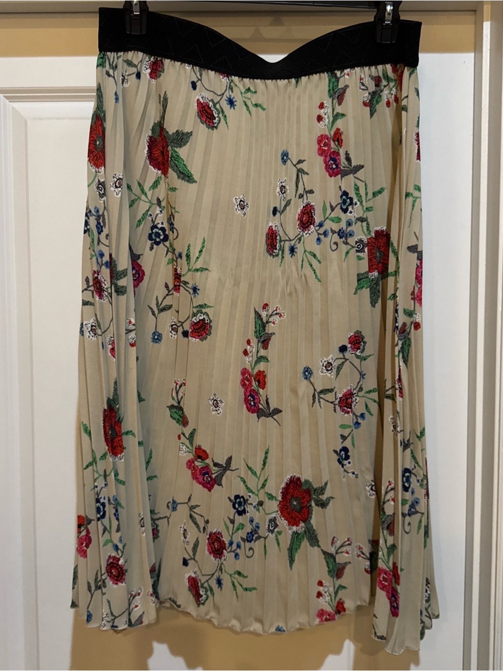 LuLaRoe Beige Pleated Midi Skirt with Red & Green Floral Print